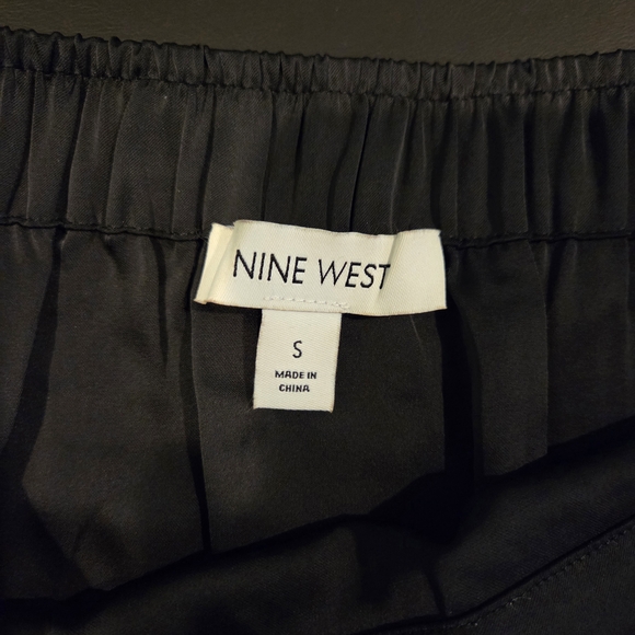 Nine West Black Faux Wrap Satin Finish Midi Skirt Size S NWT - Picture 3 of 16